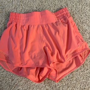 lululemon hotty hot high rise shorts 2.5”
